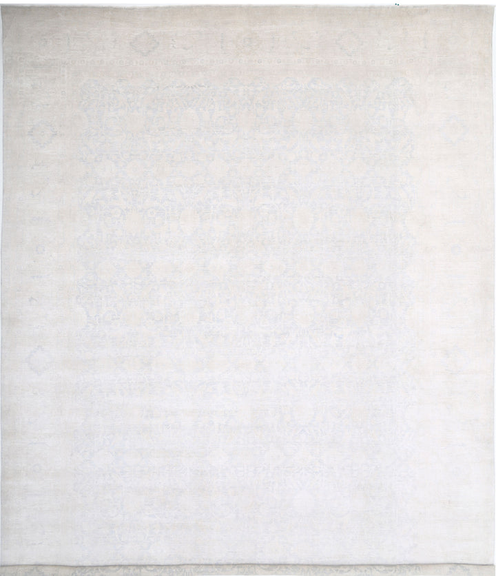 Serenity 17’ 10” x 25’ 1″ - No. AV99072 - ALRUG Rug Store