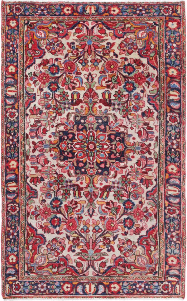 Hamadan 3’ 3″ x 5’ 6″ - No. AV33666