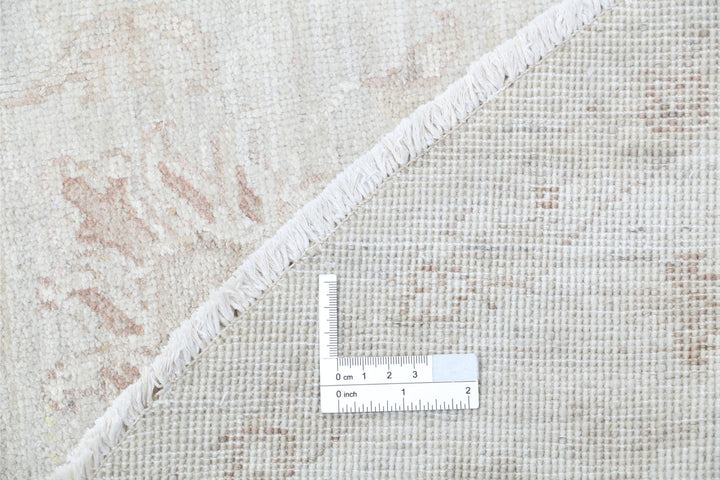 Serenity 5’ 9″ x 5’ 7″ - No. AV78291 - ALRUG Rug Store