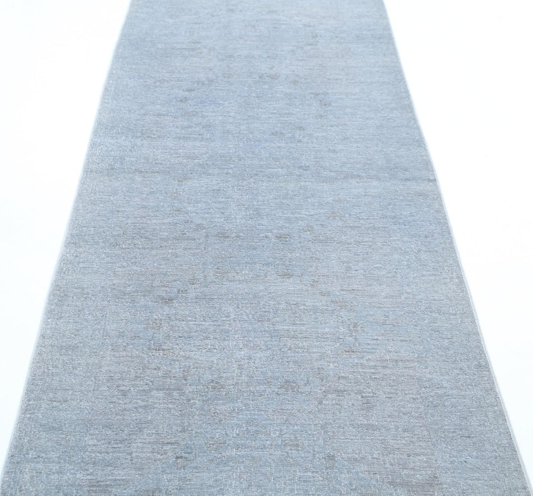 Overdye 3’ 0″ x 9’ 2″ - No. AV44101 - ALRUG Rug Store