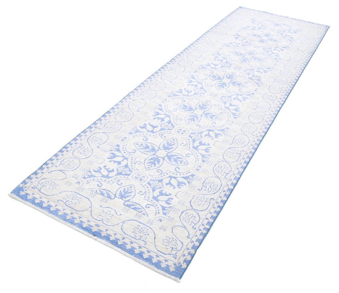 Serenity 3’ 1″ x 10’ 2″ - No. AV40645 - ALRUG Rug Store