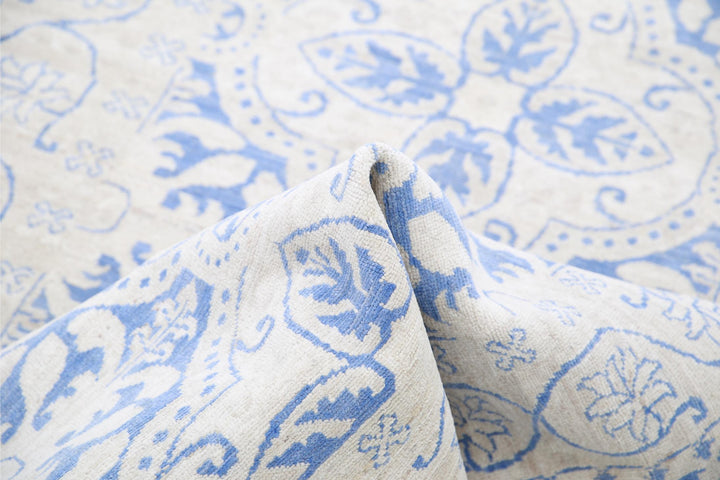 Serenity 3’ 1″ x 10’ 2″ - No. AV40645 - ALRUG Rug Store