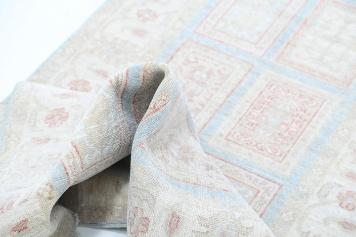 Serenity 2’ 7″ x 9’ 6″ - No. AV56130 - ALRUG Rug Store