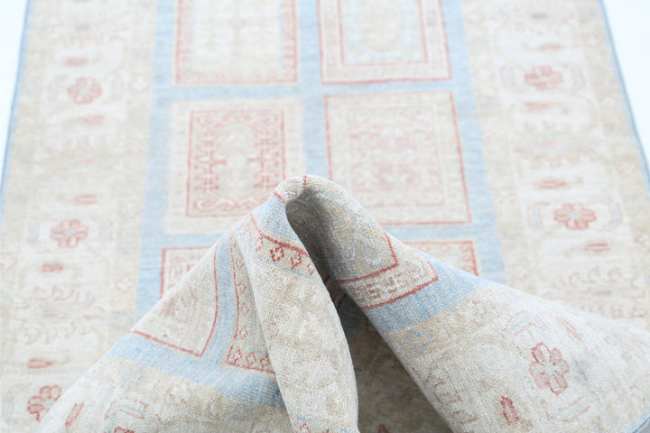 Serenity 2’ 8″ x 9’ 6″ - No. AV86256 - ALRUG Rug Store