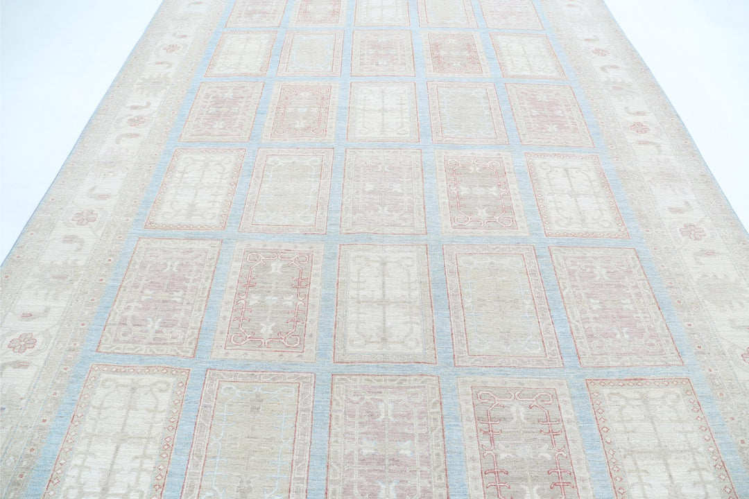Serenity 8’ 3″ x 11’ 10” - No. AV74785 - ALRUG Rug Store
