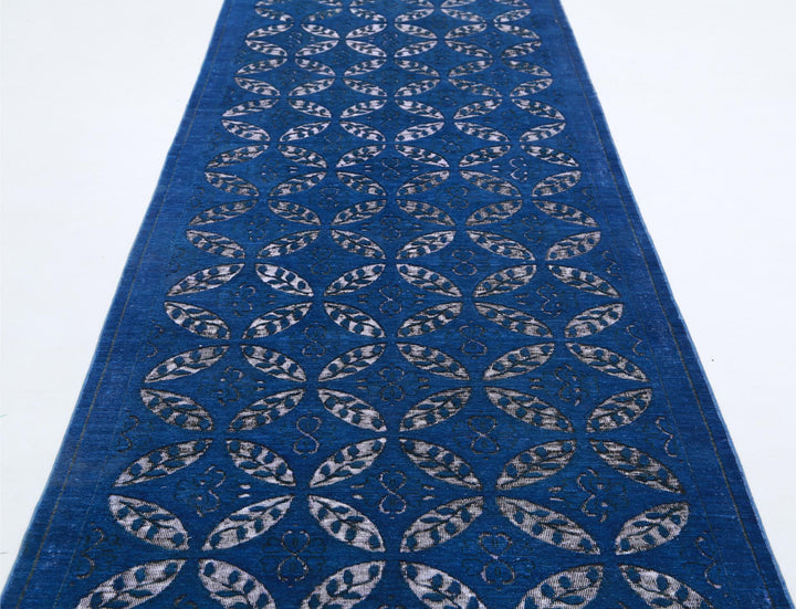 Onyx 3’ 9″ x 16’ 7″ - No. AV70163 - ALRUG Rug Store