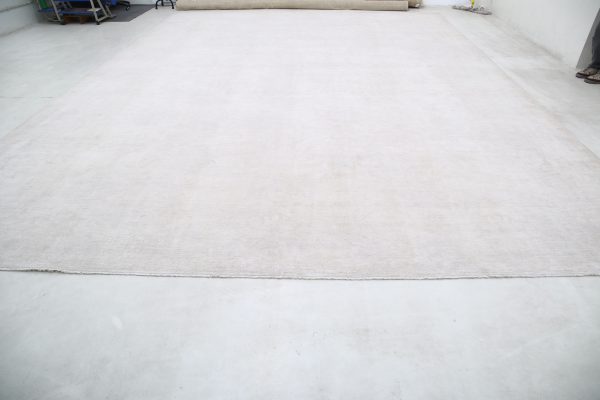 Ivory Pakistani Serenity Rug 14' 7" x 18' 11" Hand-Knotted view 15