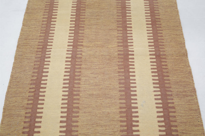 Kilim 2’ 7″ x 4’ 1″ - No. AV31617 - ALRUG Rug Store