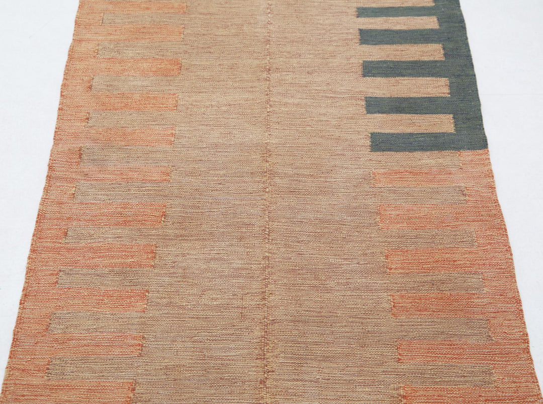 Kilim 2’ 7″ x 4’ 1″ - No. AV50933 - ALRUG Rug Store