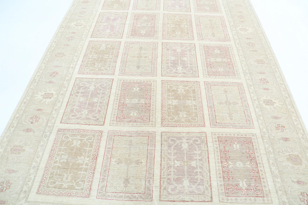 Serenity 6’ 7″ x 9’ 8″ - No. AV62454 - ALRUG Rug Store