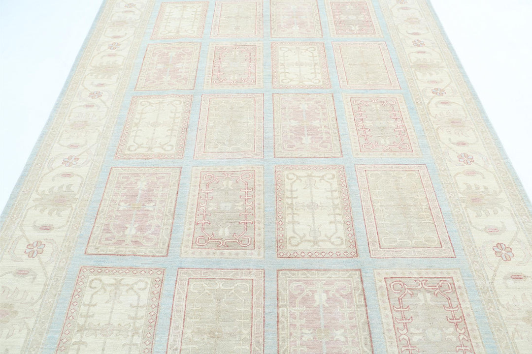 Serenity 6’ 8″ x 9’ 8″ - No. AV34446 - ALRUG Rug Store
