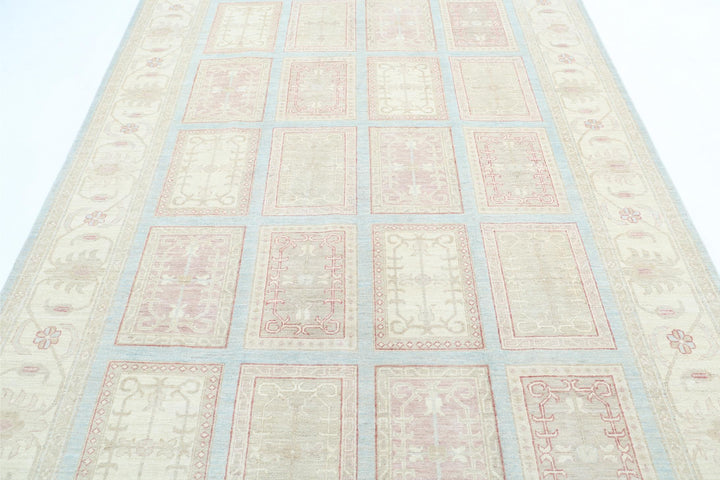 Serenity 6’ 8″ x 9’ 8″ - No. AV34446 - ALRUG Rug Store