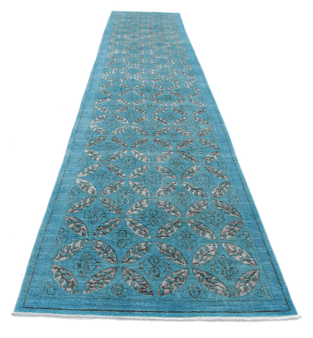 Onyx 3’ 11” x 18’ 7″ - No. AV45841 - ALRUG Rug Store