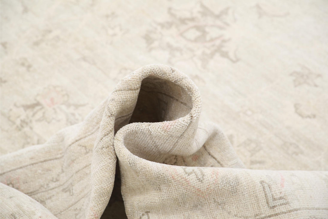 Serenity 9’ 9″ x 13’ 5″ - No. AV22477 - ALRUG Rug Store