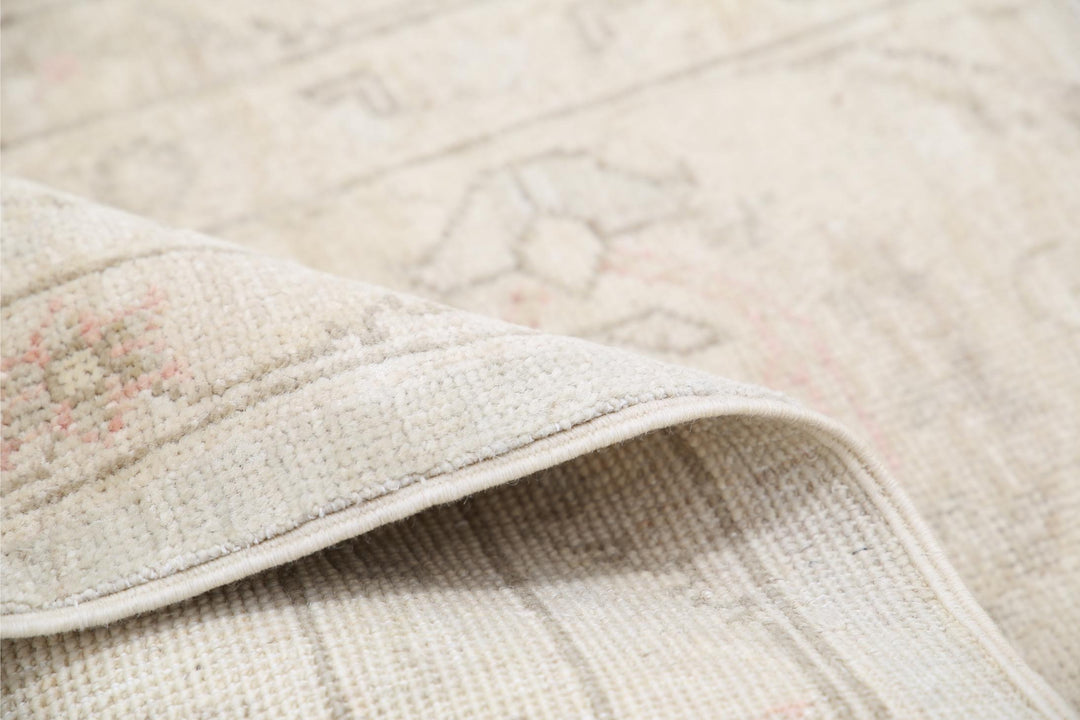 Serenity 9’ 9″ x 13’ 5″ - No. AV22477 - ALRUG Rug Store