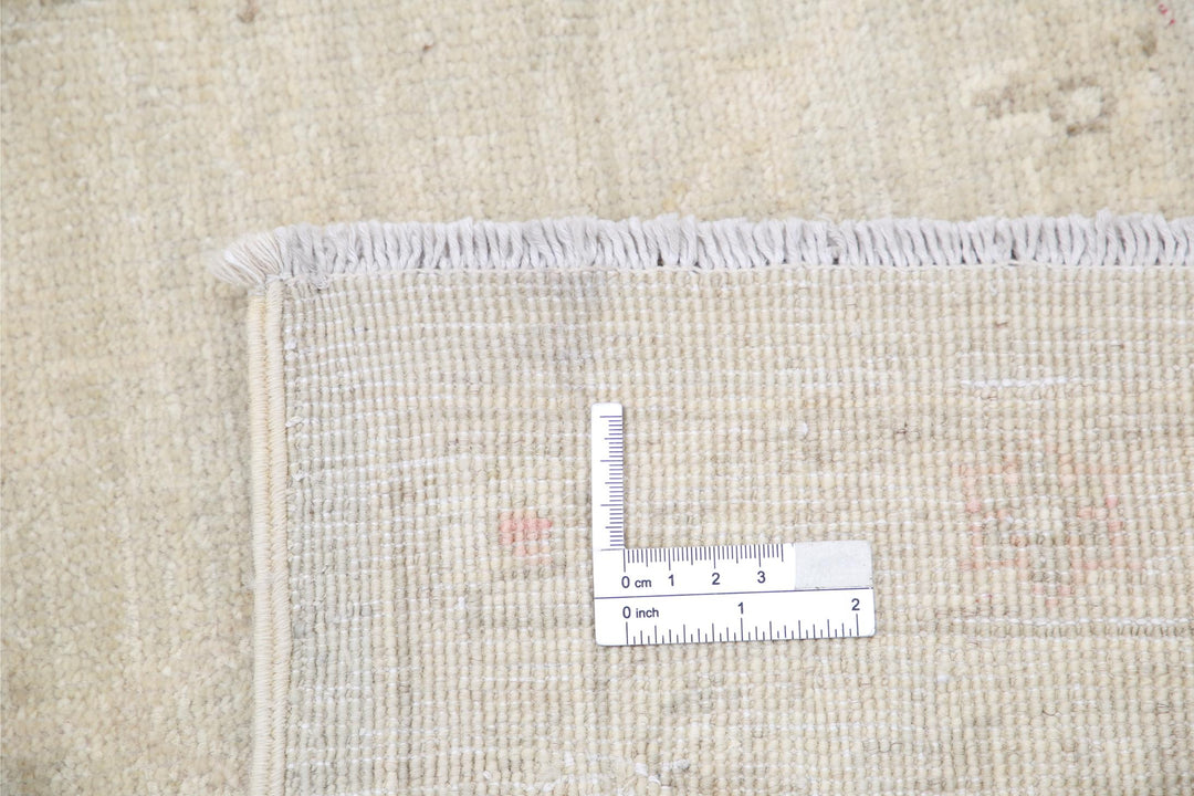 Serenity 9’ 9″ x 13’ 5″ - No. AV22477 - ALRUG Rug Store