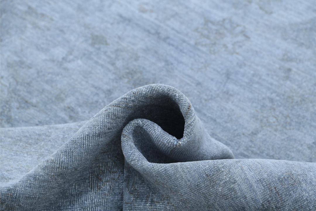 Overdye 9’ 6″ x 12’ 6″ - No. AV51370 - ALRUG Rug Store