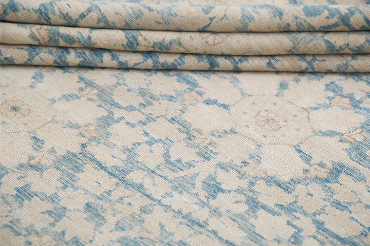 Artemix 7’ 9″ x 9’ 7″ - No. AV48570 - ALRUG Rug Store