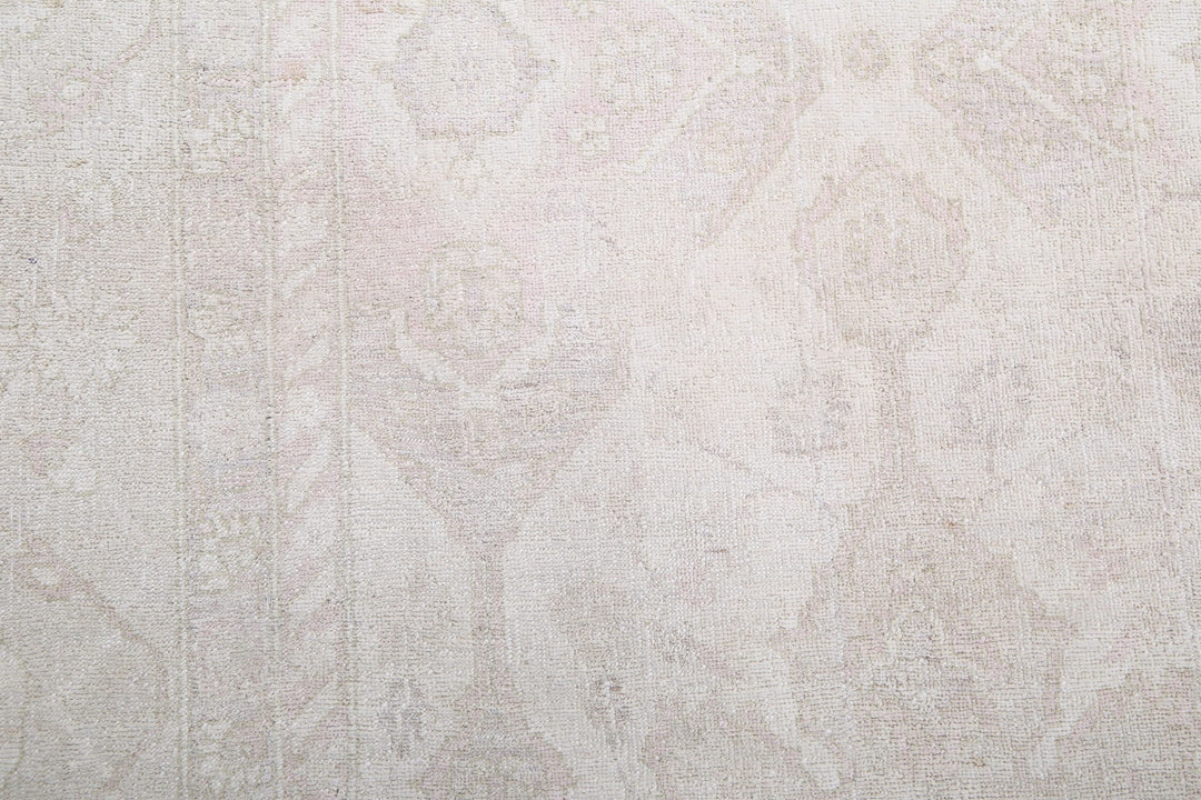 Serenity 8’ 8″ x 12’ 3″ - No. AV82847 - ALRUG Rug Store