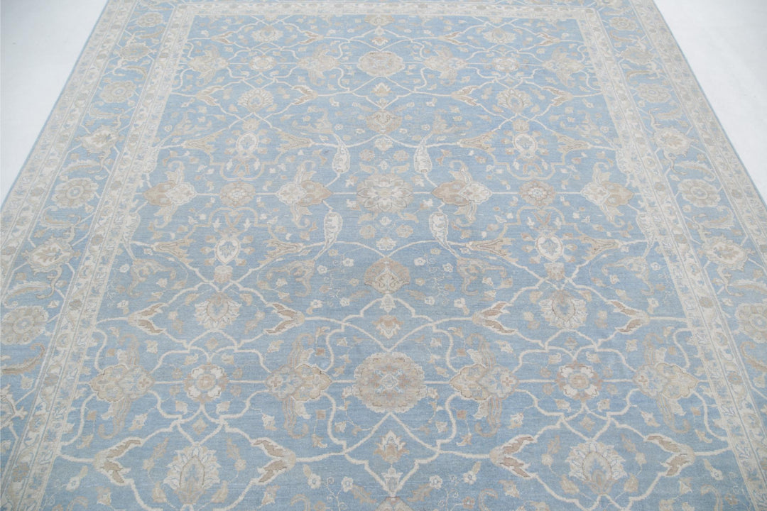 Serenity 7’ 11” x 8’ 10” - No. AV76331 - ALRUG Rug Store