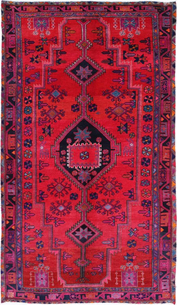 Hamadan 4’ 10” x 8’ 9″ - No. AV88553