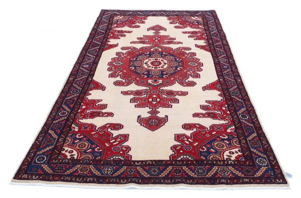 Hamadan 4’ 9″ x 8’ 11” - No. AV18786