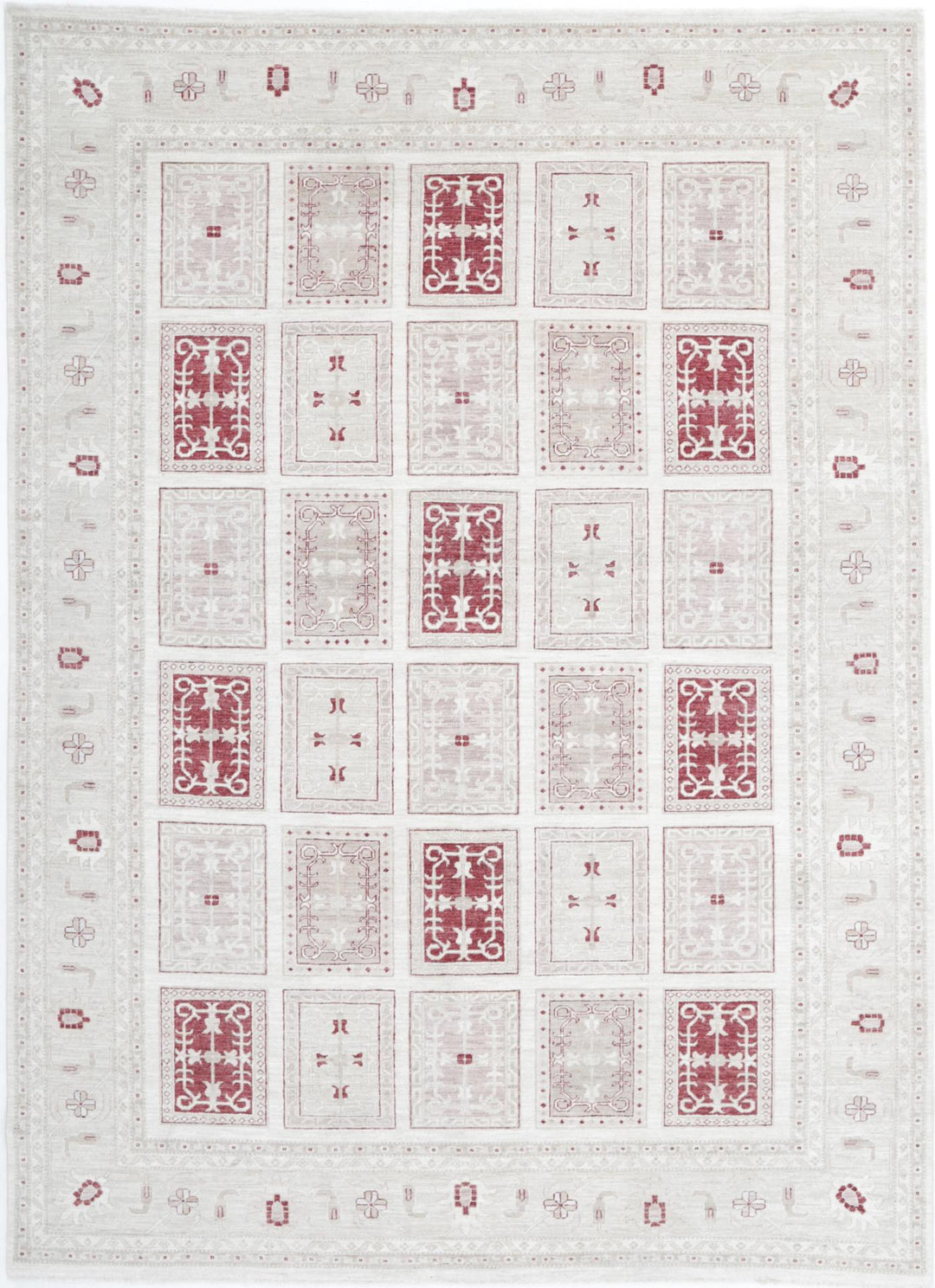Serenity 8’ 1″ x 11’ 2″ - No. AV17286 - ALRUG Rug Store