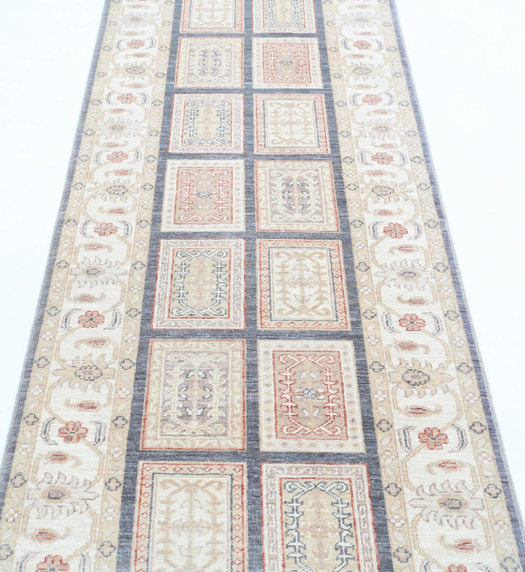 Ziegler 2’ 7″ x 8’ 1″ - No. AV56637 - ALRUG Rug Store