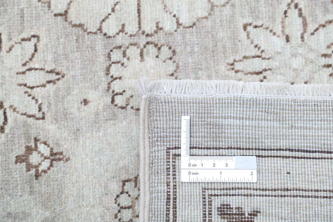 Serenity 2’ 8″ x 11’ 2″ - No. AV47536 - ALRUG Rug Store