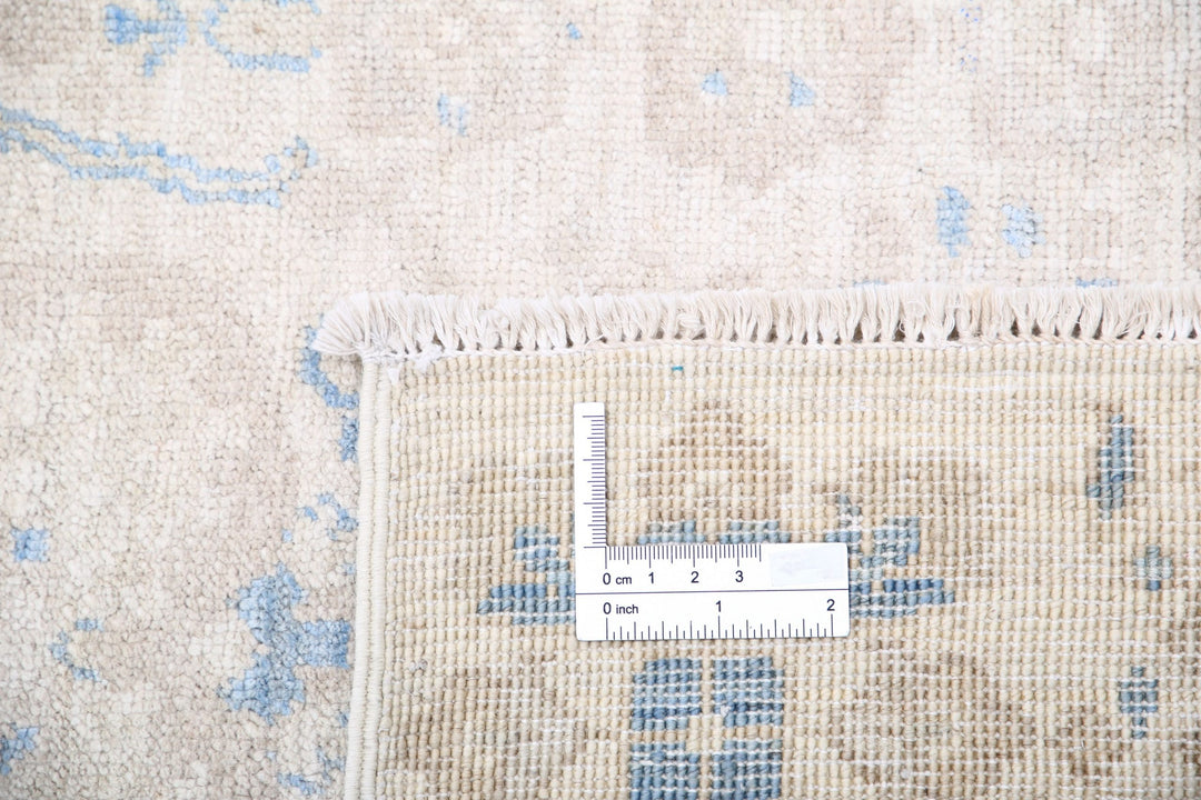 Artemix 8’ 8″ x 12’ 8″ - No. AV34081 - ALRUG Rug Store