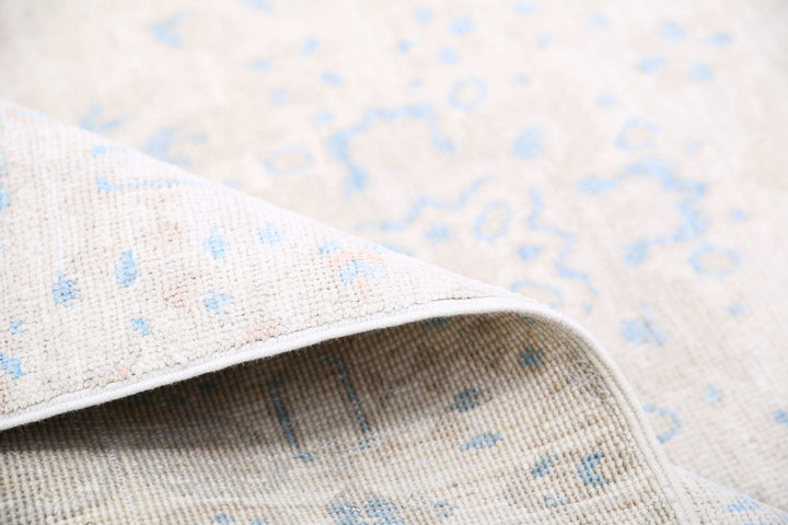 Artemix 8’ 8″ x 12’ 8″ - No. AV34081 - ALRUG Rug Store