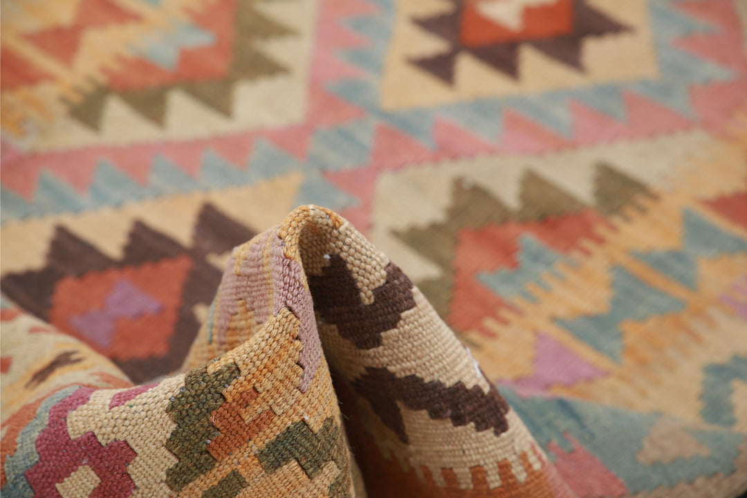 Kilim 3’ 3″ x 6’ 3″ - No. AV29488 - ALRUG Rug Store