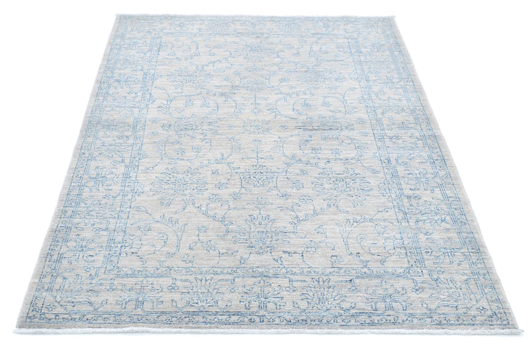 Serenity 4’ 1″ x 5’ 10” - No. AV54177 - ALRUG Rug Store