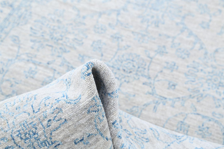 Serenity 4’ 1″ x 5’ 10” - No. AV54177 - ALRUG Rug Store