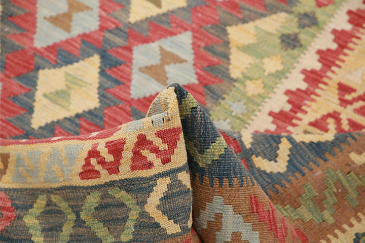 Kilim 5’ 6″ x 7’ 8″ - No. AV45228 - ALRUG Rug Store