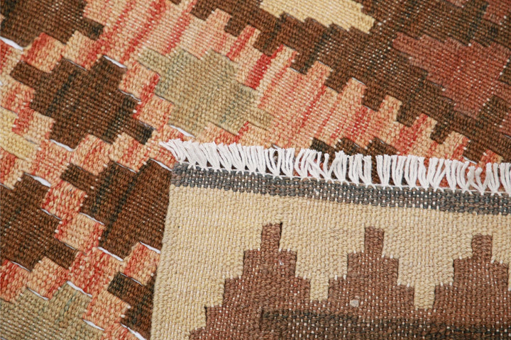 Kilim 1’ 10” x 5’ 10” - No. AV66116 - ALRUG Rug Store