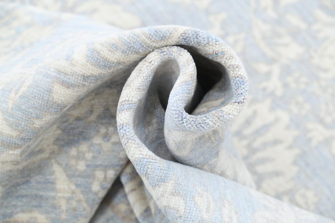 Artemix 8’ 2″ x 9’ 8″ - No. AV87970 - ALRUG Rug Store