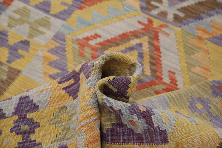 Kilim 4’ 3″ x 5’ 9″ - No. AV32137 - ALRUG Rug Store