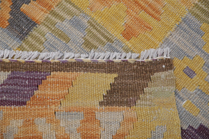 Kilim 4’ 3″ x 5’ 9″ - No. AV32137 - ALRUG Rug Store