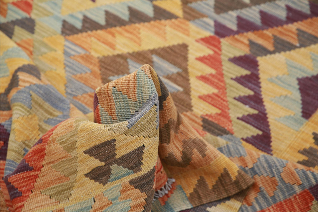 Kilim 4’ 9″ x 6’ 6″ - No. AV71852 - ALRUG Rug Store