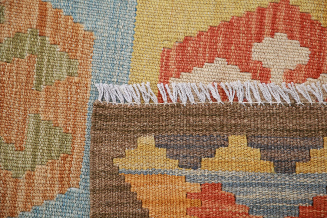 Kilim 2’ 8″ x 4’ 1″ - No. AV46477 - ALRUG Rug Store