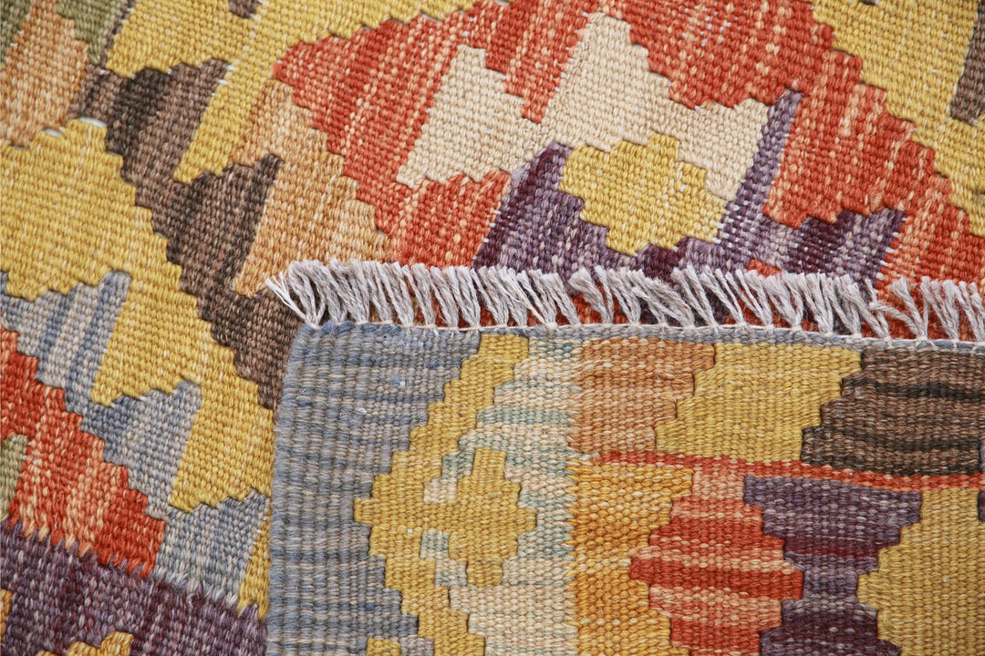 Kilim 2’ 9″ x 4’ 1″ - No. AV57624 - ALRUG Rug Store