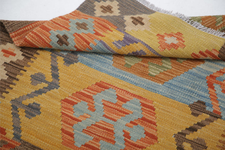 Kilim 2’ 8″ x 4’ 1″ - No. AV41723 - ALRUG Rug Store