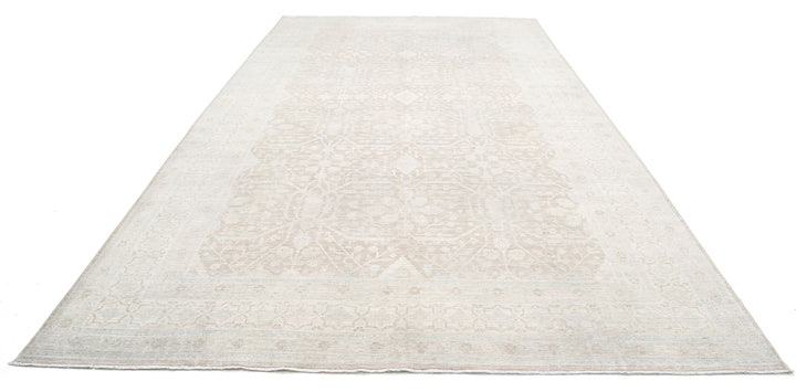 Serenity 8’ 9″ x 15’ 7″ - No. AV56704 - ALRUG Rug Store