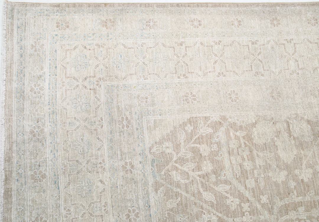 Serenity 8’ 9″ x 15’ 7″ - No. AV56704 - ALRUG Rug Store