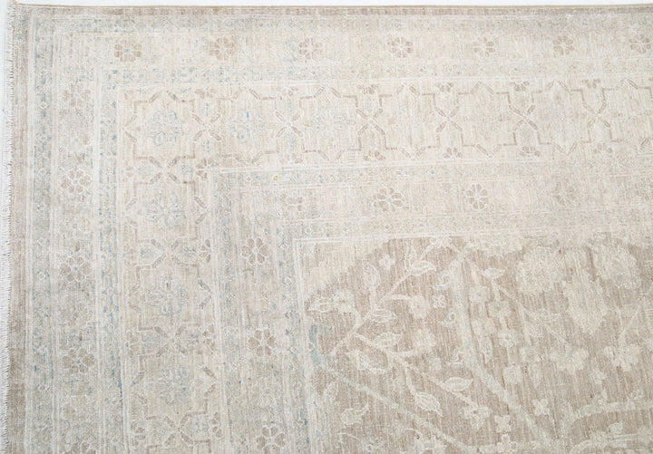 Serenity 8’ 9″ x 15’ 7″ - No. AV56704 - ALRUG Rug Store