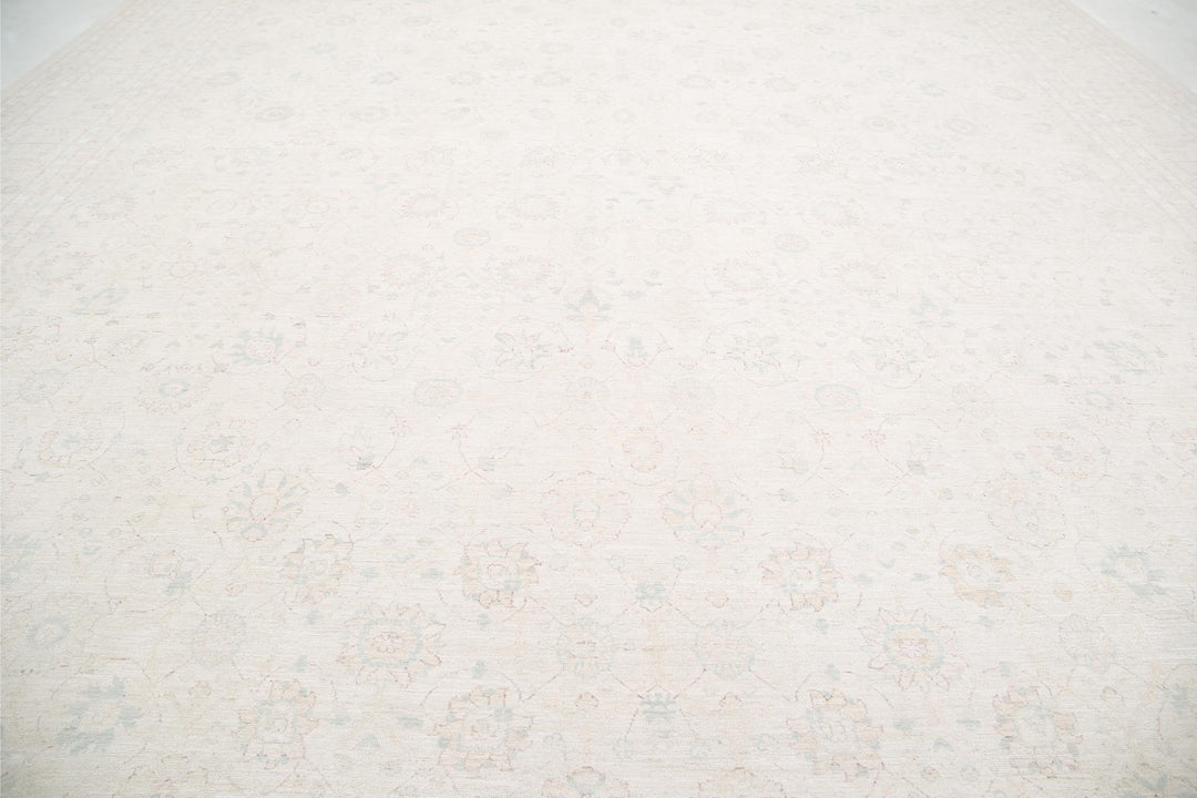 Serenity 17’ 0″ x 23’ 0″ - No. AV56312 - ALRUG Rug Store