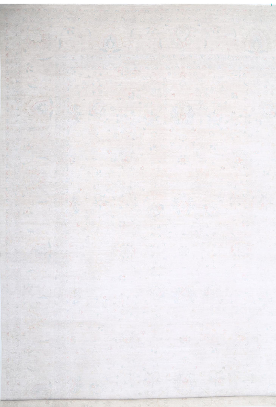 Ivory Pakistani Tabriz Rug 19'4" x 25'6" Hand-Knotted