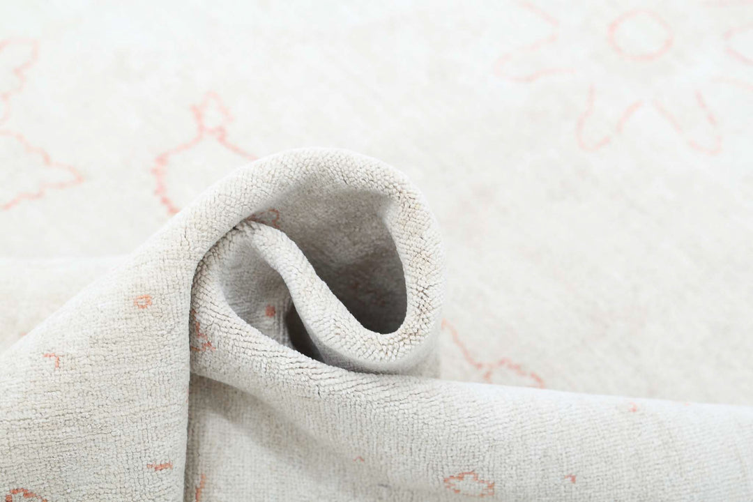 Hand Knotted Fine Ariana Ariana Wool Rug 6' 4" x 8' 8" - No. AT71309