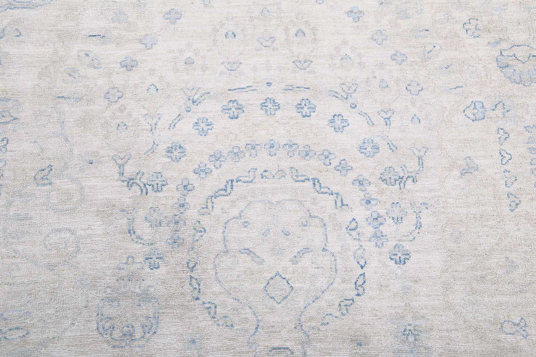 Hand Knotted Fine Artemix Wool Rug 9' 8" x 13' 2" - No. AT76375